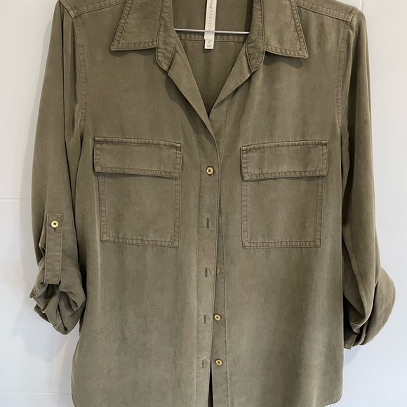 Babaton Utility Shirt NWOT- fits to size S and size M - Picture 2 of 3